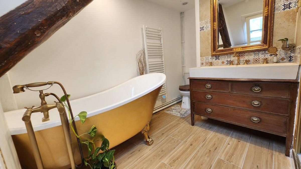 Elegant Haussmann 50m G Lafayette * Parigi
